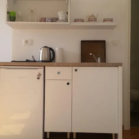 Cedar Apartment *